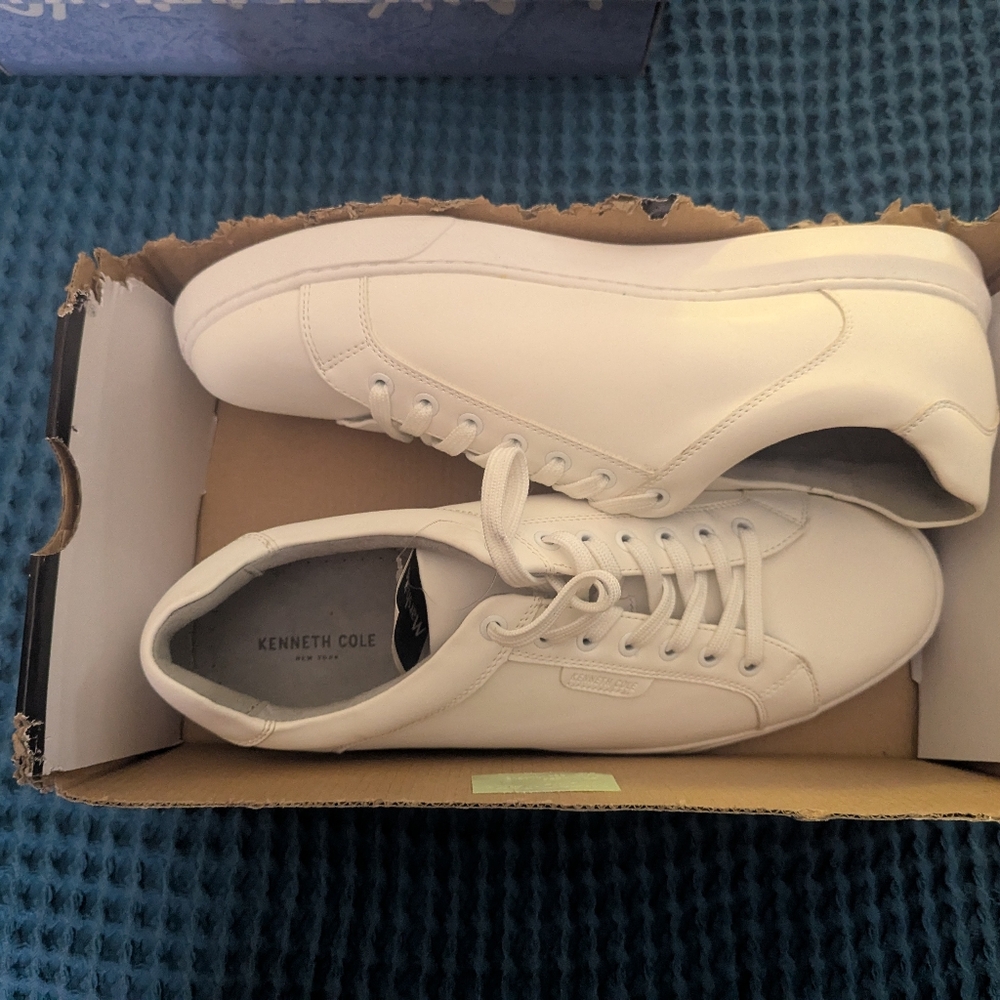 Kenneth Cole Men's White Sneakers